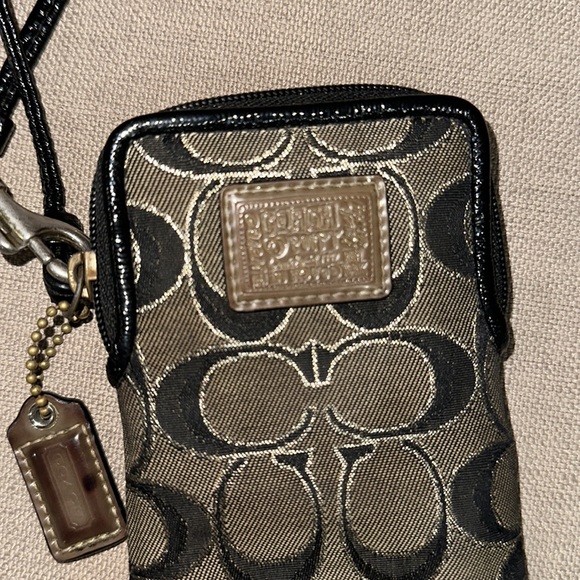 Small Coach Wristlet - Picture 4 of 6